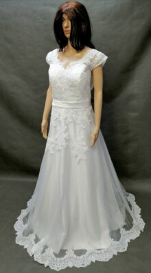 Svatební šaty .8832 -půjčení ,velikost 48-50.