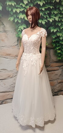 Svatební šaty 0000026 půjčení. 